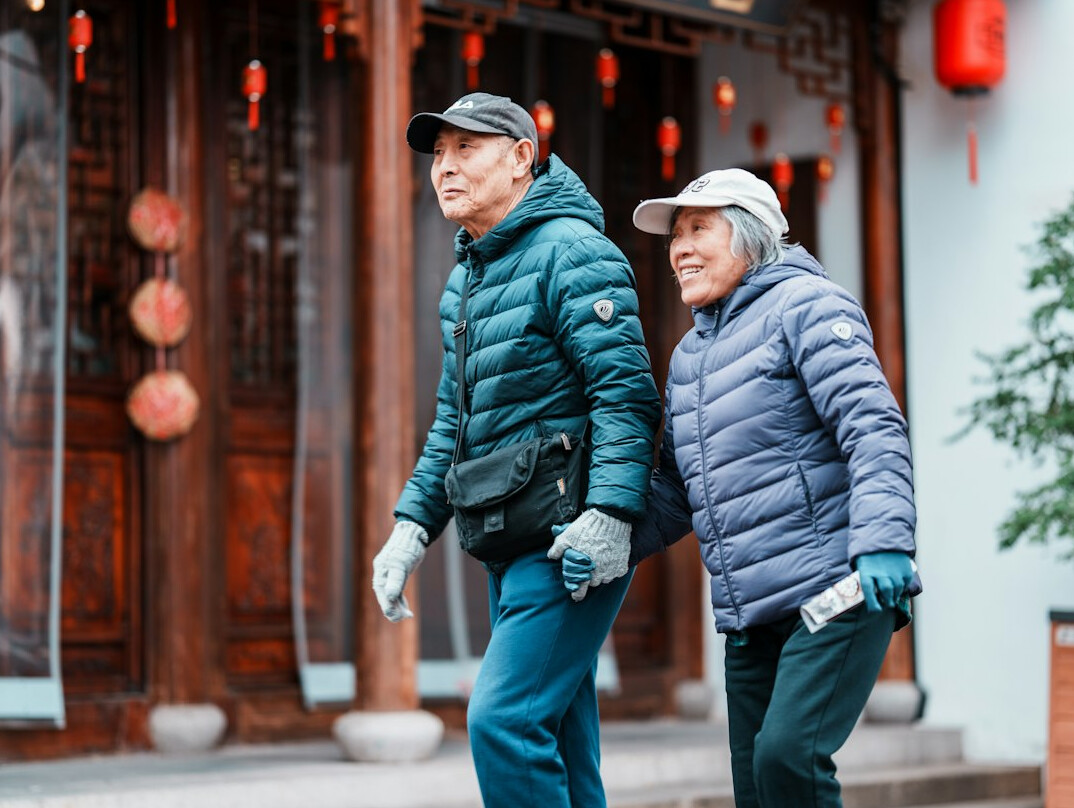 elderly couple smiling